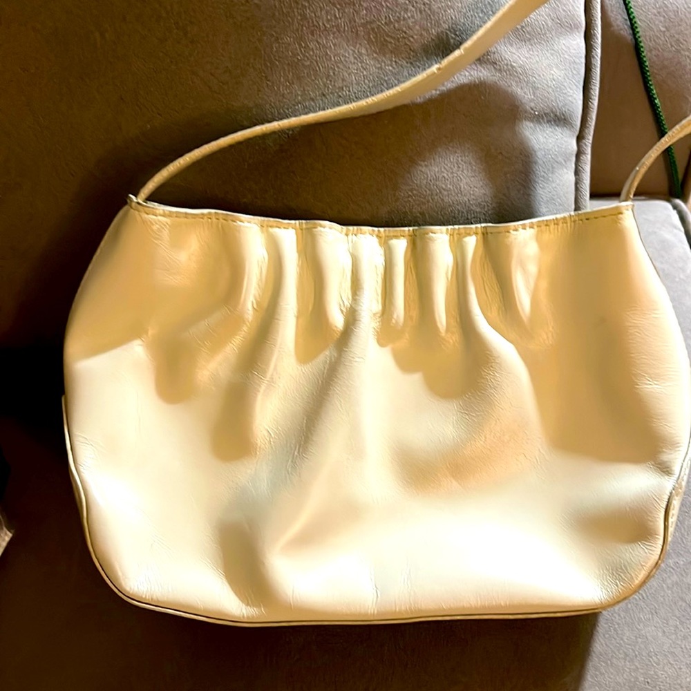 Vintage Gap cream purse